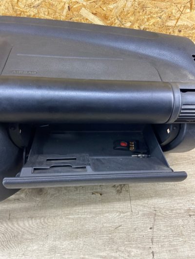 Торпедо Opel Tigra 1996 X14XE 1.4 купе
