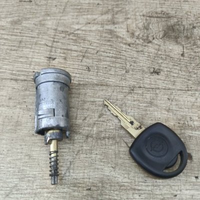 Личинка замка Opel Tigra A 1996 купе X14XE 1.4 - изображение 6