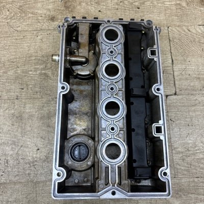 Крышка клапанов Opel Astra H Z18XER - изображение 4