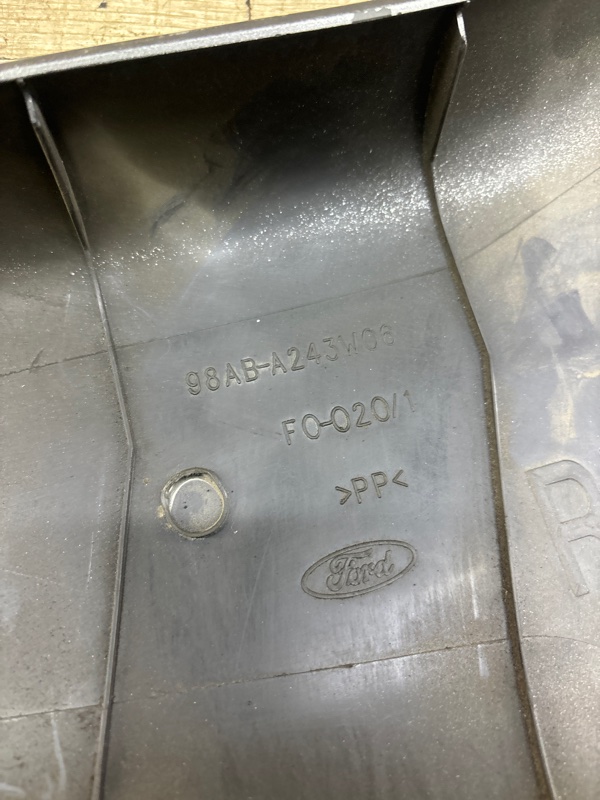 Обшивка стойки Ford Focus 1 2004 хетчбэк 5дв. FXDA Прав.