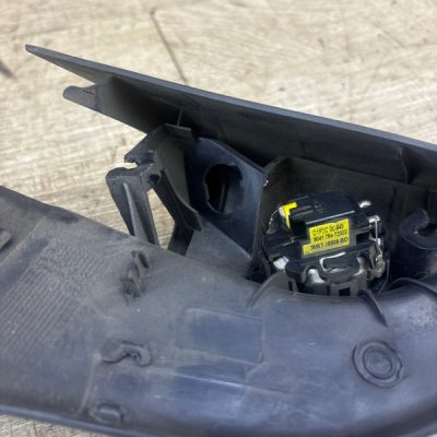 Уголок Ford Focus 2 2007 HWDA седан 4дв., Перед., Прав. - изображение 5