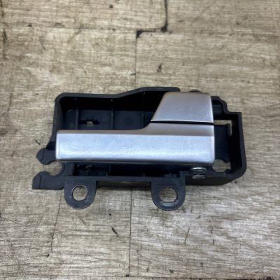 Ручка двери внутренняя Ford Focus 2 2007 HWDA седан 4дв., Задн., Прав.