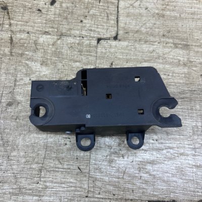 Ручка двери внутренняя Ford Focus 2 2007 седан 4дв. HWDA Задн. Прав. - изображение 2