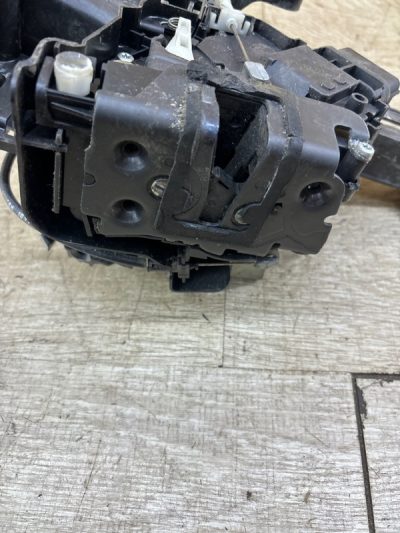 Замок двери Ford Focus 2 2007 HWDA седан 4дв., Задн., Лев.