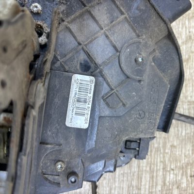 Замок двери Ford Focus 2 2007 HWDA седан 4дв., Перед., Лев. - изображение 4