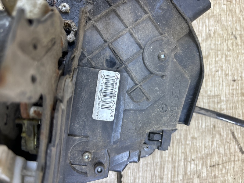 Замок двери Ford Focus 2 2007 HWDA седан 4дв., Перед., Лев. - изображение 4