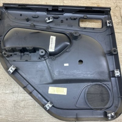 Обшивка двери Ford Focus 2 2007 седан 4дв. HWDA Задн. Прав. - изображение 6