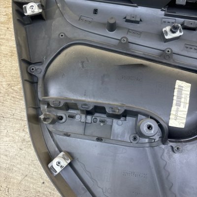 Обшивка двери Ford Focus 2 2007 седан 4дв. HWDA Задн. Прав. - изображение 3