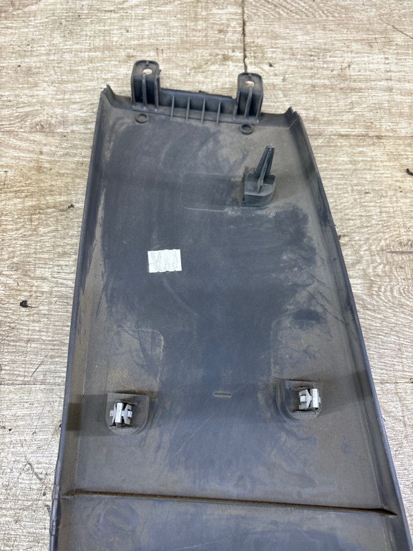 Обшивка стойки Ford Focus 2 2007 седан 4дв. HWDA Прав.