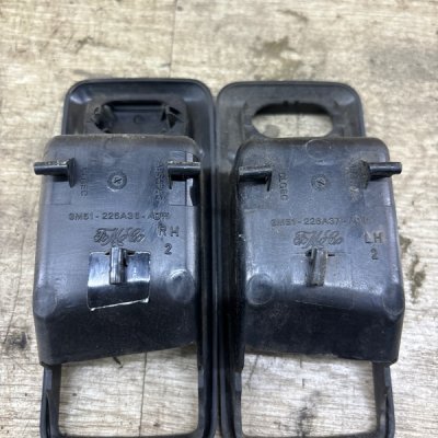 Накладка ручки внутренней Ford Focus 2 2007 седан 4дв. HWDA - изображение 2
