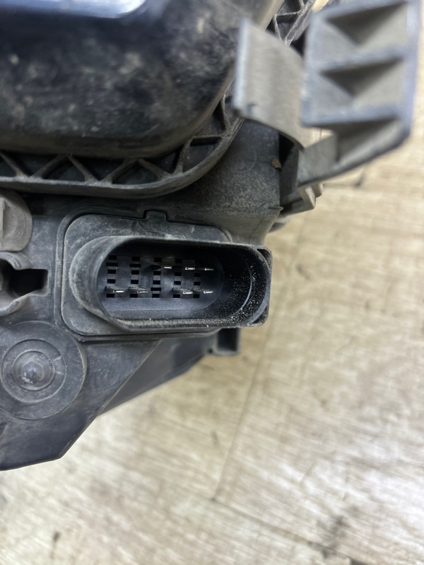 Фара Ford Focus 2 2007 HWDA седан 4дв., Перед., Лев. - изображение 4