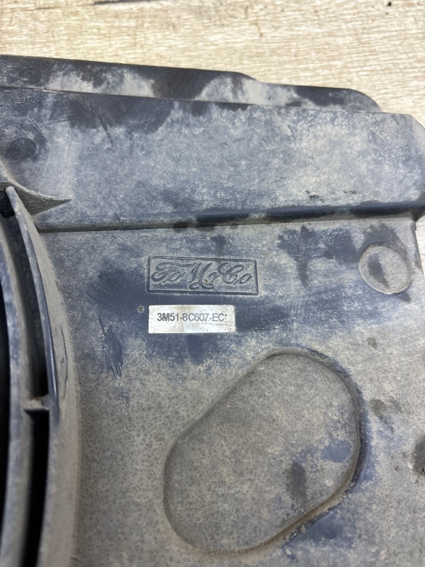 Вентилятор радиатора Ford Focus 2 2007 седан 4дв. HWDA