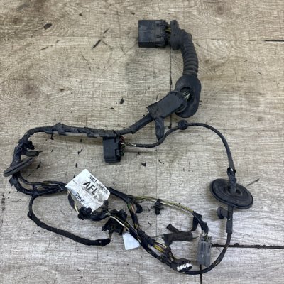 Проводка двери Ford Focus 2 2007 HWDA седан 4дв., Перед., Прав.