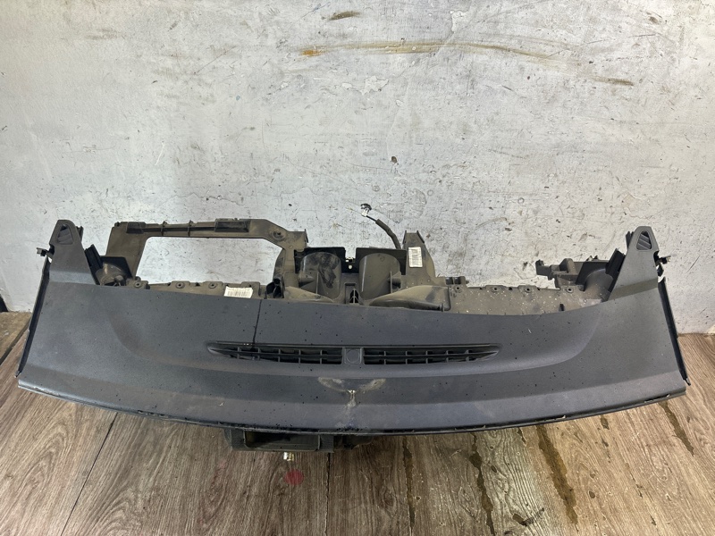 Торпедо Ford Focus 2 2007 седан 4дв. HWDA
