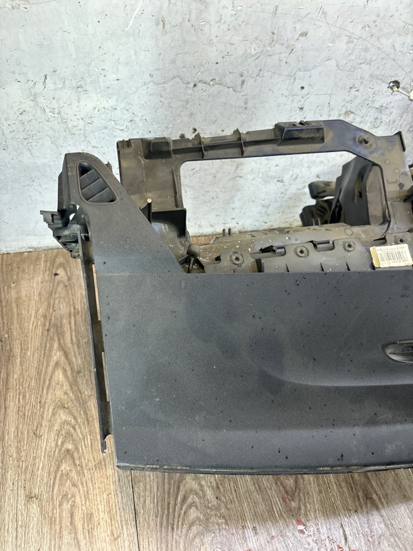 Торпедо Ford Focus 2 2007 седан 4дв. HWDA