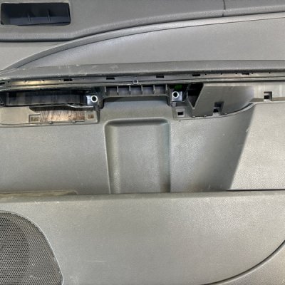 Обшивка двери Ford C-MAX 2005 минивен AODA Перед. Прав. - изображение 10