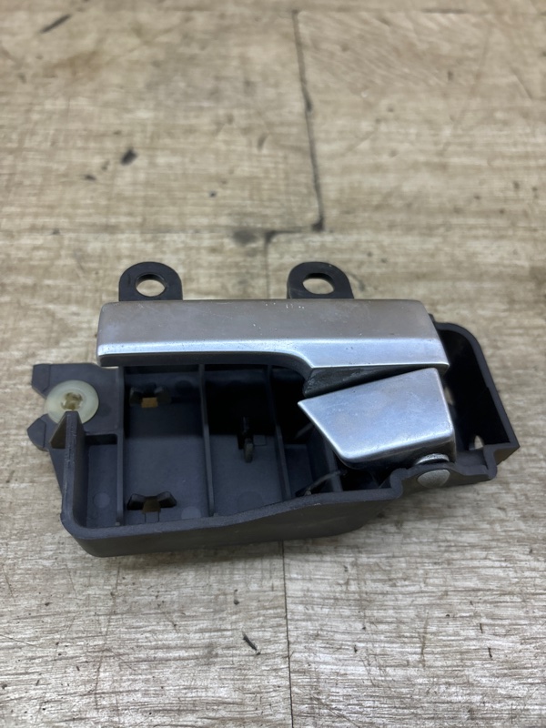 Ручка двери внутренняя Ford C-MAX 2005 AODA минивен, Задн., Лев. — изображение 4