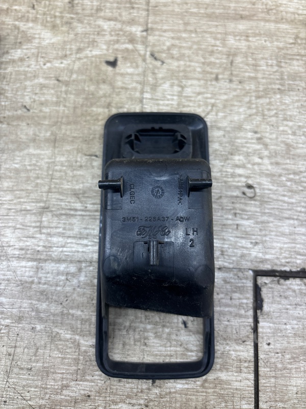 Накладка ручки внутренней Ford C-MAX 2005 минивен AODA