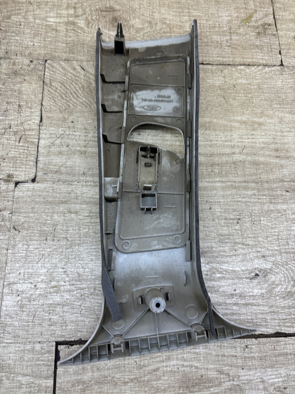 Обшивка стойки Ford C-MAX 2005 минивен AODA