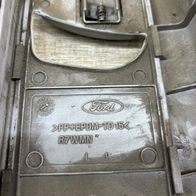 Обшивка стойки Ford C-MAX 2005 минивен AODA - изображение 3