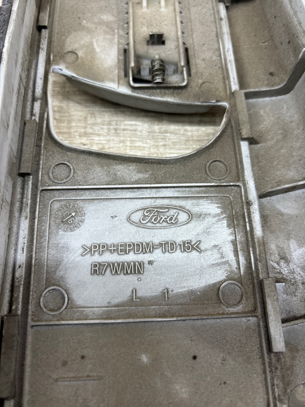 Обшивка стойки Ford C-MAX 2005 минивен AODA