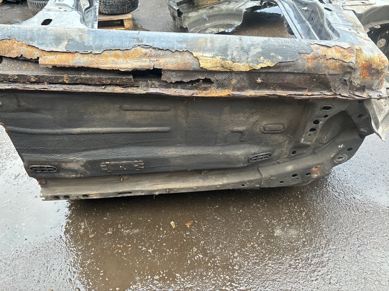 Четверть кузова Ford Focus 2 2007 седан 4дв. HWDA Перед. Прав.