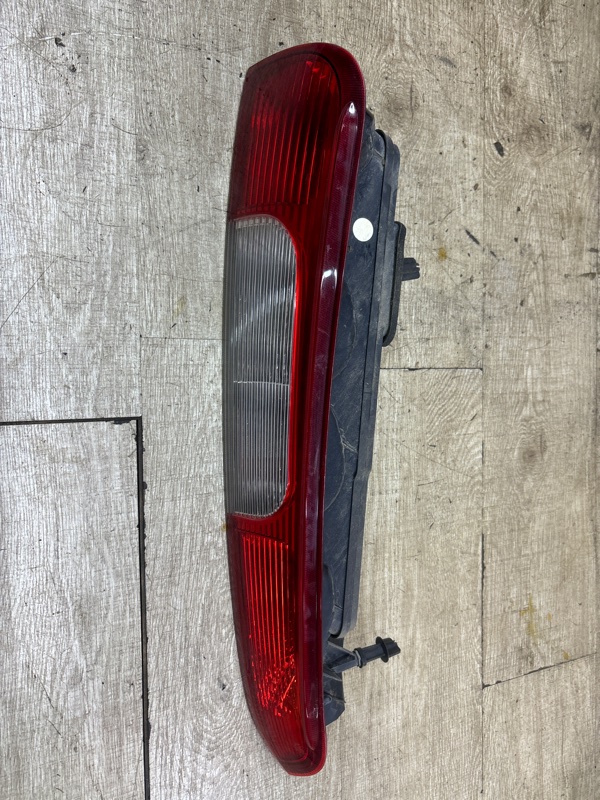 Фонарь Ford C-MAX 2005 AODA минивен, Задн., Лев. - изображение 2
