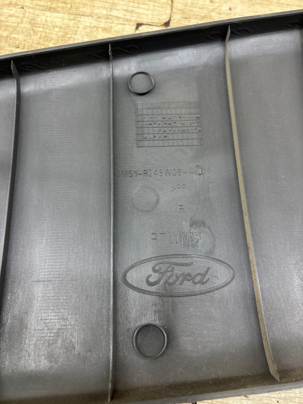 Обшивка стойки Ford C-MAX 2005 минивен AODA Прав.