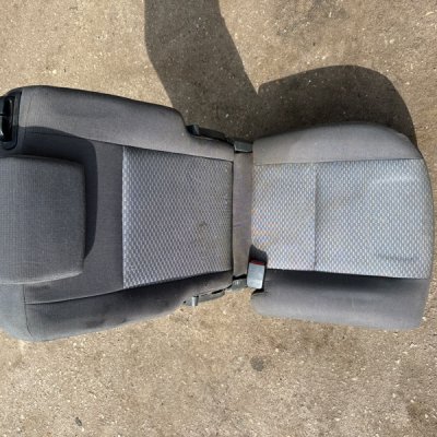 Сиденье пассажирское Ford C-MAX 2005 AODA минивен, Задн., Лев.