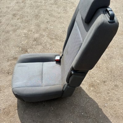 Сиденье пассажирское Ford C-MAX 2005 минивен AODA Задн. Лев. - изображение 5