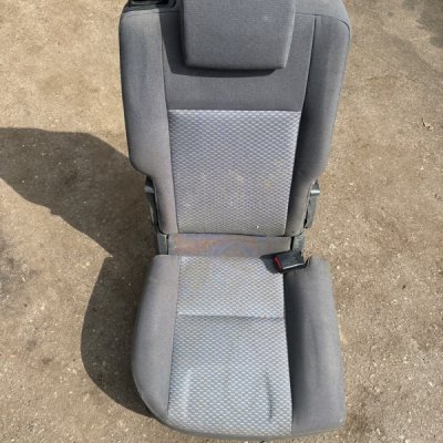 Сиденье пассажирское Ford C-MAX 2005 минивен AODA Задн. Прав. - изображение 1