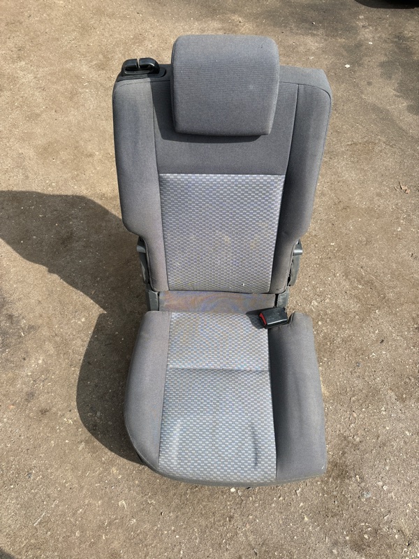 Сиденье пассажирское Ford C-MAX 2005 минивен AODA Задн. Прав.