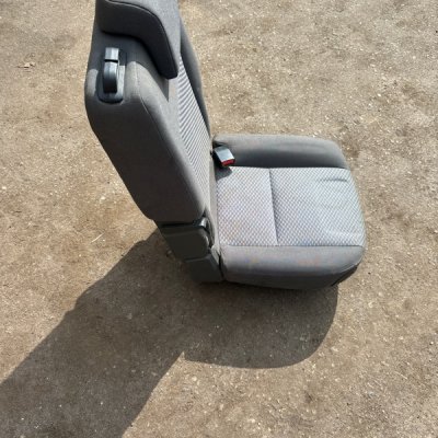 Сиденье пассажирское Ford C-MAX 2005 минивен AODA Задн. Прав. - изображение 4