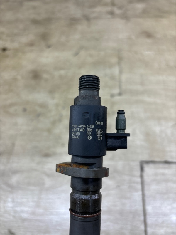 Топливная форсунка Jaguar XF 2009 306DT седан 4дв. праворульный - изображение 6