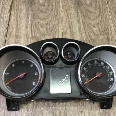 Панель приборов Opel Astra J 2010 A20DTH