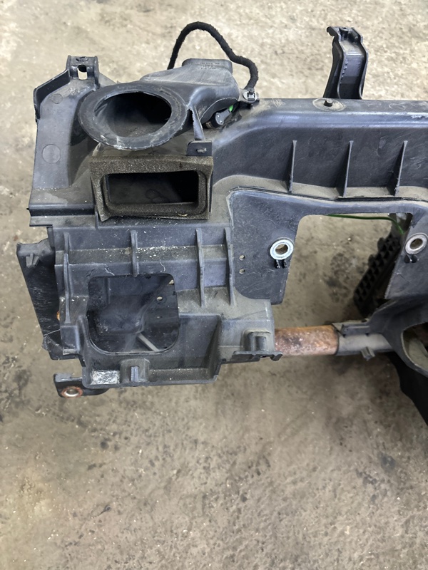 Усилитель торпедо Ford C-MAX 2005 минивен AODA
