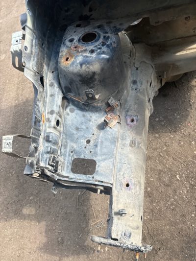 Четверть кузова Ford C-MAX 2005 AODA минивен, Перед., Прав.