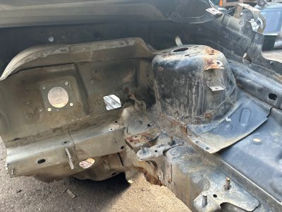 Четверть кузова Ford C-MAX 2005 AODA минивен, Перед., Лев.
