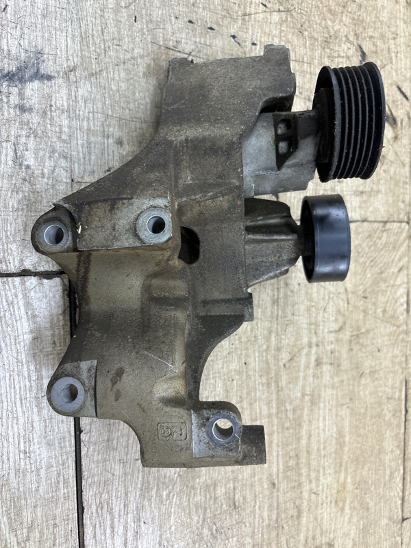 Кронштейн генератора Chery Tiggo (T11) SQR481F