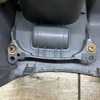 Центральная консоль Mitsubishi Lancer 2005 седан 4дв. 4G13 - изображение 6