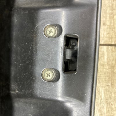 Бардачок Mitsubishi Lancer 2005 седан 4дв. 4G13 - изображение 5