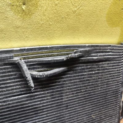 Радиатор кондиционера Volkswagen Golf 2002 AUM хетчбэк 3дв. - изображение 5