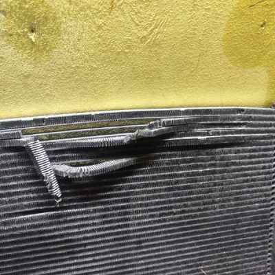 Радиатор кондиционера Volkswagen Golf 2002 AUM хетчбэк 3дв. - изображение 4