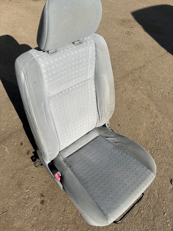 Сиденье водительское Mitsubishi Lancer 2005 седан 4дв. 4G13 Перед. Лев.
