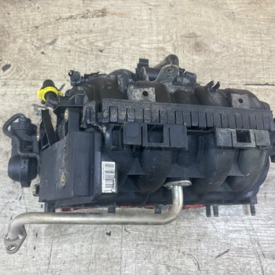 Коллектор впускной Opel Corsa D 2009 Z12XEP