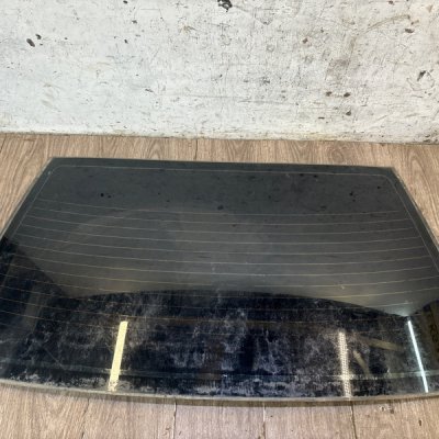 Стекло кузовное глухое Mitsubishi Lancer 2005 4G13 седан 4дв., Задн.