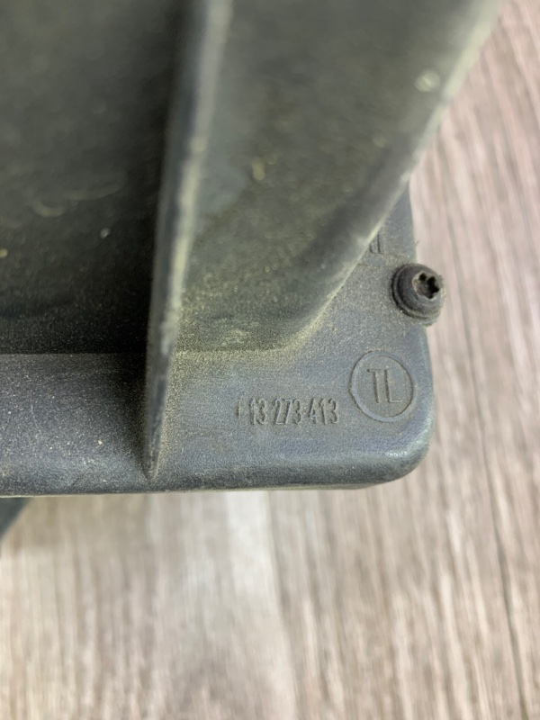 Корпус воздушного фильтра Opel Astra H 2004-2015