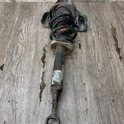 Стойка подвески Audi A4 B6 2004 седан BKE Перед. Прав. - изображение 1