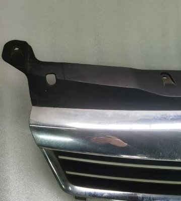 Решетка радиатора Opel Astra H 2008 хетчбэк 5дв. Z17DTL 1.7 - изображение 4
