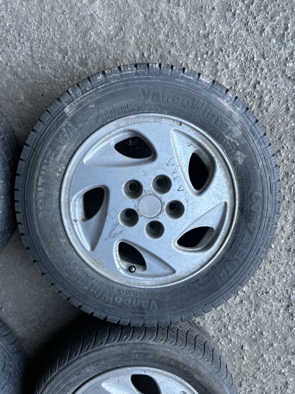 Колеса комплект Nissan Serena 1998 минивен SR20DE